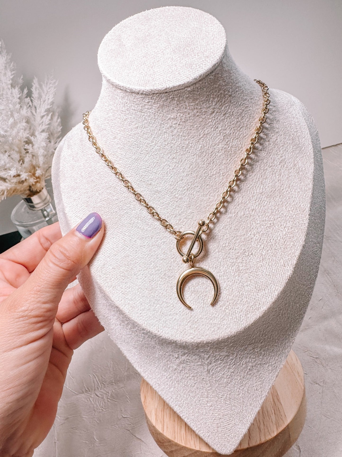 The Crescent Moon Necklace