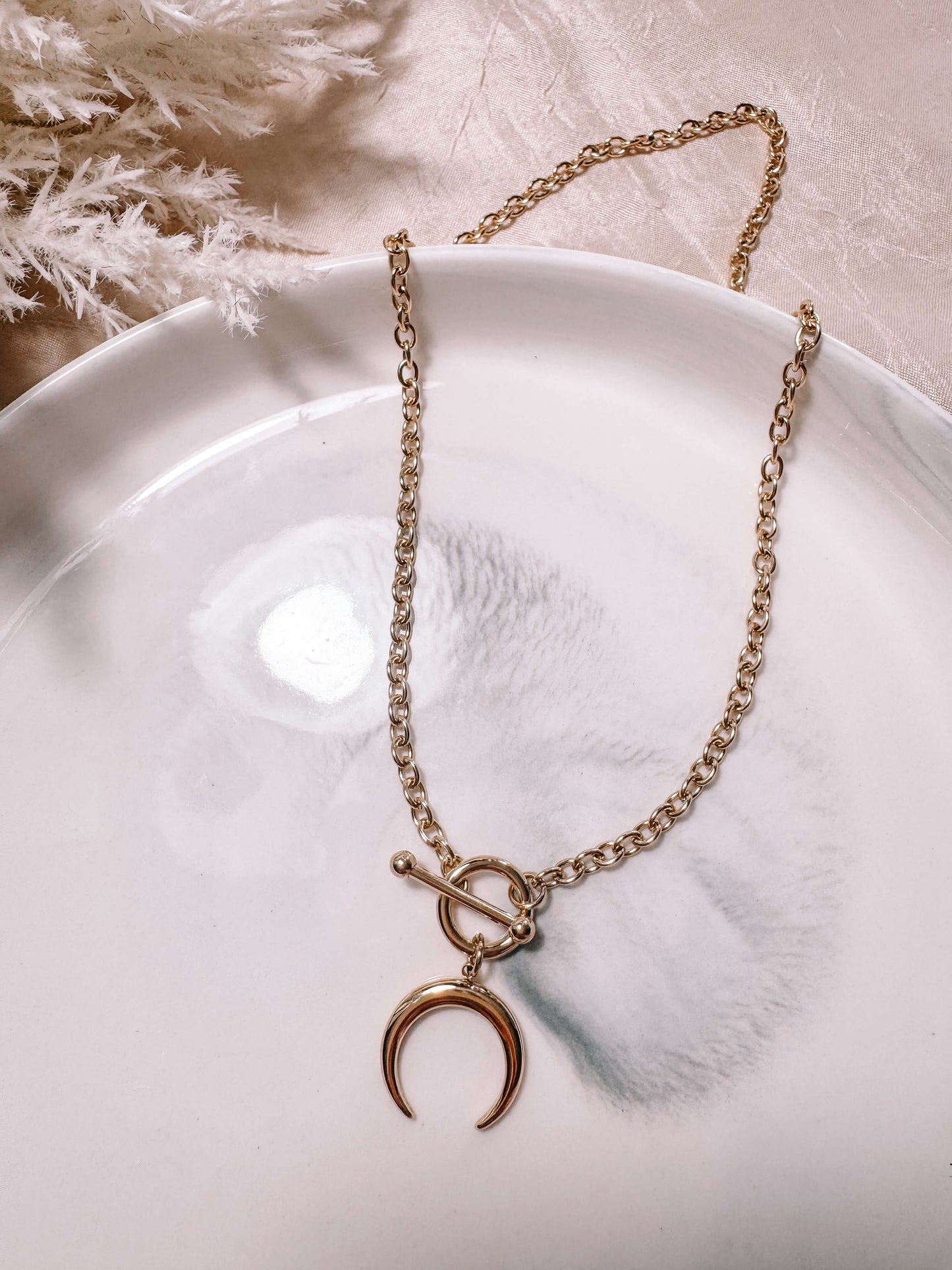 The Crescent Moon Necklace
