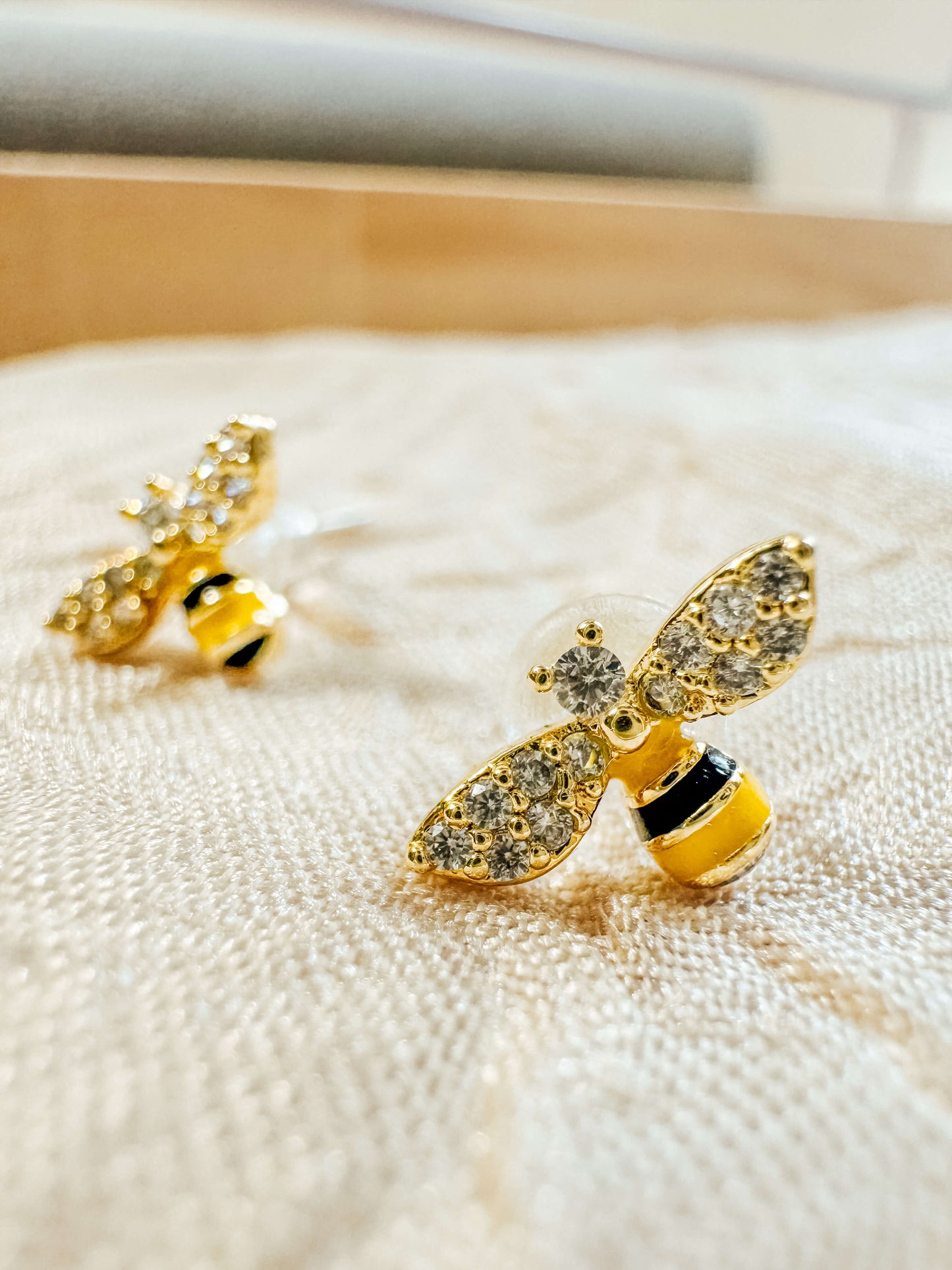 The Bee