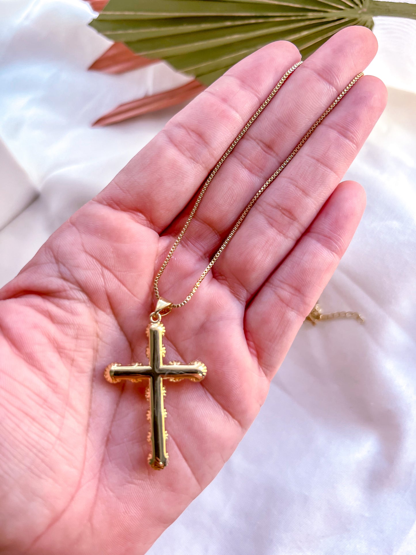 The Pearls Cross