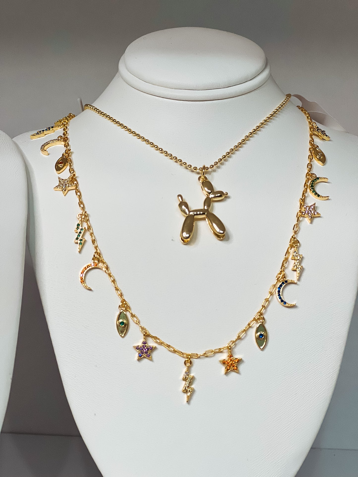 Multicharm choker