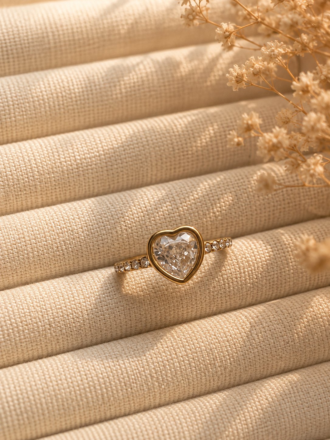 Lovebeam Ring