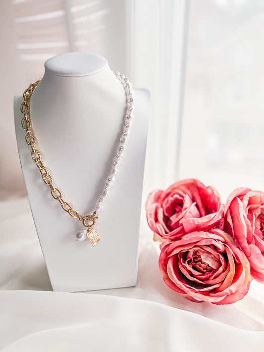 Mixed Pearls Necklace