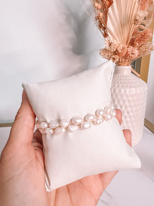 The Weaved Pearls Bracelet